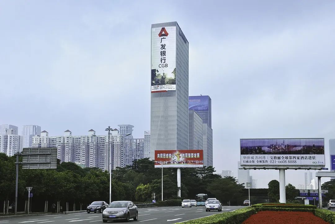 玻璃幕墙选择元亨格栅屏，只为更“轻松”